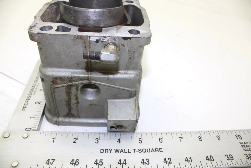 98 Sea-Doo GTX RFI OEM Piston Block Cylinder 290923548 JS0