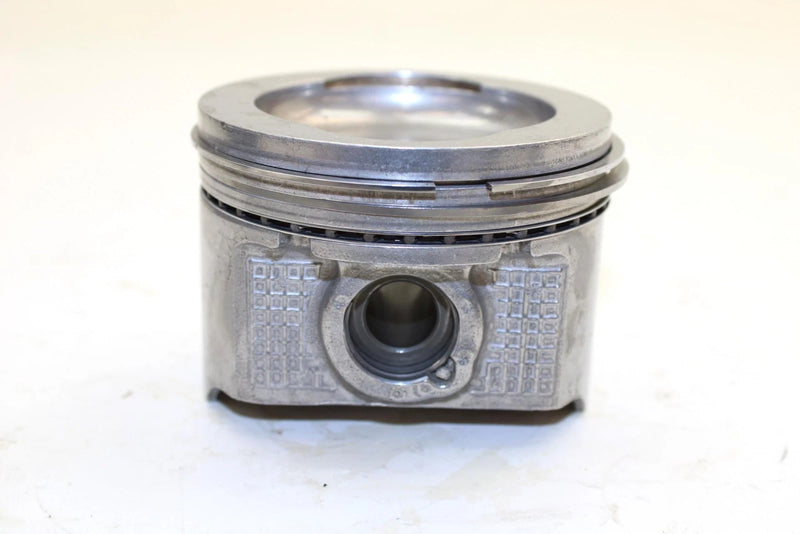 05 Polaris Sportsman 700 EFI OEM Piston 2202107 Q5067