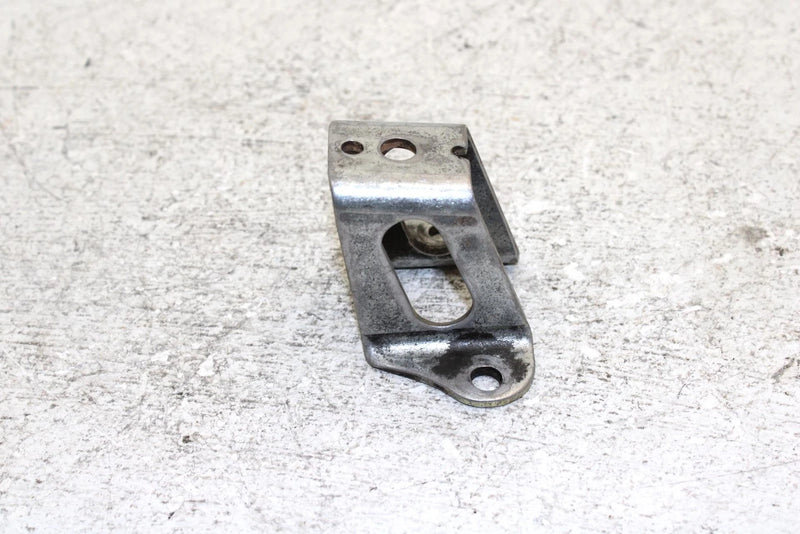 99 Yamaha Vmax 600 Sx Oem Front Uppern Mount Bracket Pair 8CH-21415-00-00 SY5