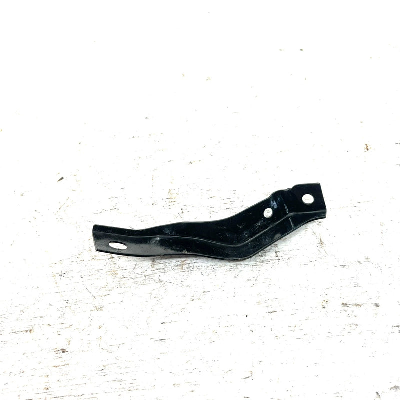 84-87 Suzuki Quadrunner 185 OEM Front Right Fender Bracket 53213-18901 AS33