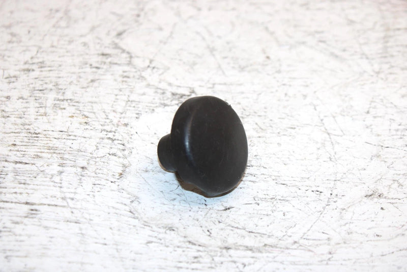 1998 Ski-doo Mxz 670 Oem Spindle Cap Cover 572091300 SS17