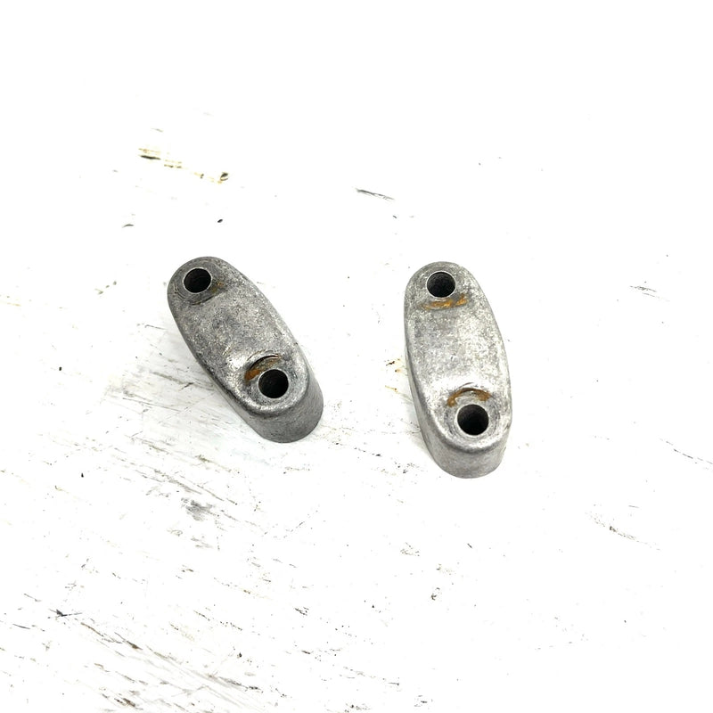 80-82 Yamaha Tri Moto 125 OEM Upper Handlebar Mount Pair 422-23441-00-98 AY62