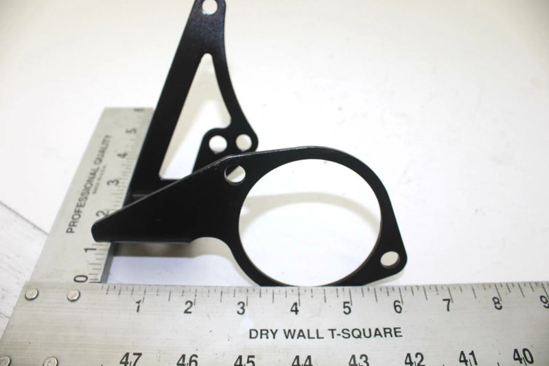 Yamaha OEM Front Right Upper Motor Mount 82M-21416-00-00 Q5342