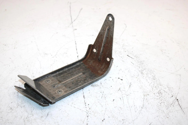 95 Polaris 500 Carb Oem RH Sidepanel Bracket 5240770 SP208