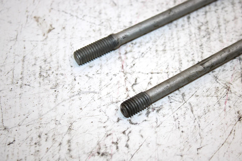 2004 Honda Fourtrax Recon Es Oem Cylinder Stud Bolt Pair 90031-HN6-000 AH8