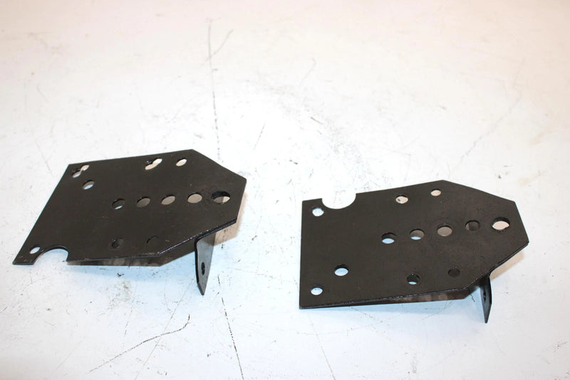 95 Polaris 500 Carb Oem RH,LH R.Suspension Bracket Pair 1011857-067 Q5365