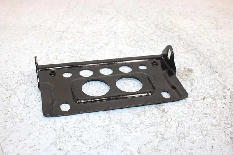 2006 John Deere  Buck 650 Oem Front Diff Mount Bracket 705400255 AJ0