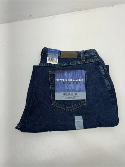 New Men’s Wrangler Blues Relaxed Fit Dress Easy Denim Jeans. 16x32 K-13