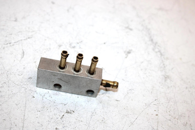 96 Arctic CatExt 580 Powder Special Oem Fuel Compensator Manifold 0670-759 SAS11
