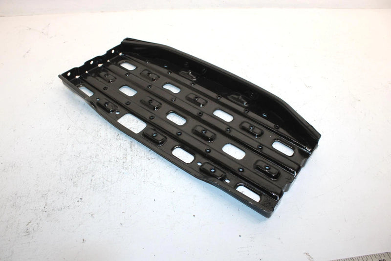 1990 Polaris Trail Boss 350l 4x4 Oem Left Footrest 1040189 1040274-117 AP142