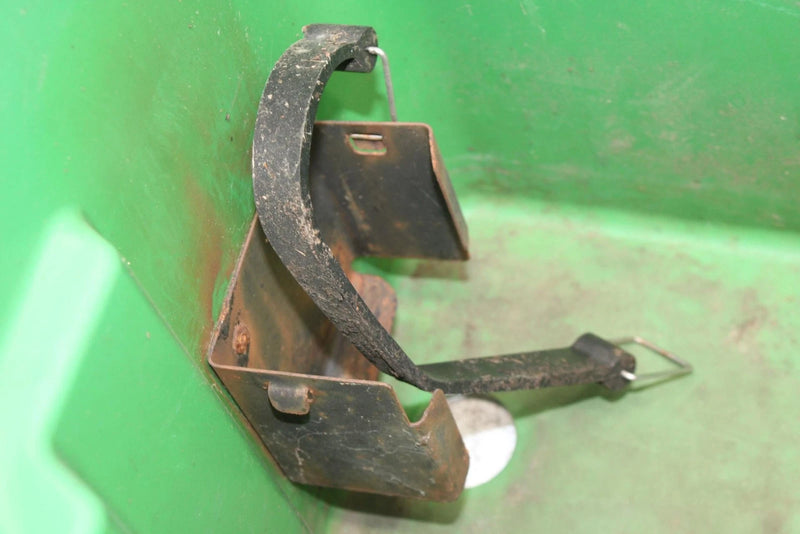 2006 John Deere  Buck 650 Oem Front Fender 703500365 AJ0