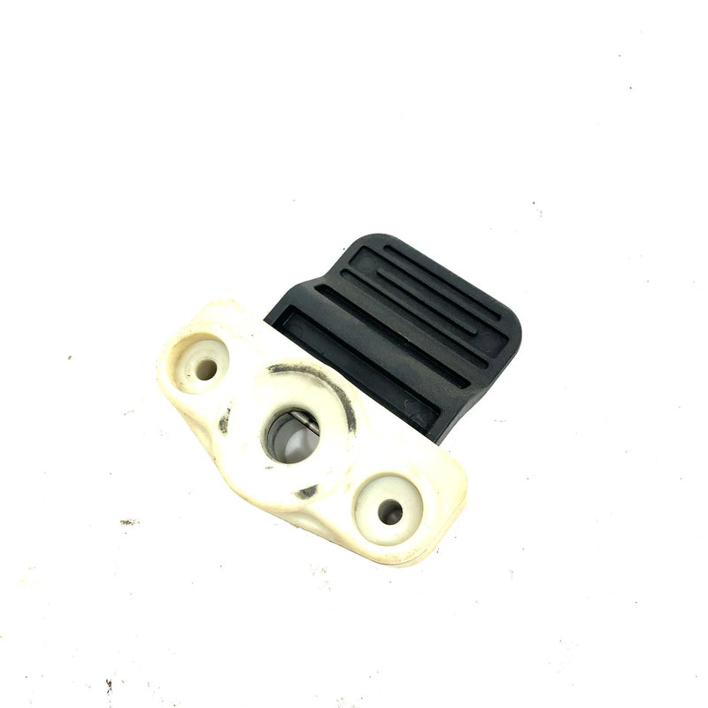 01-05 Yamaha WaveRunner XLT1200 OEM Seat Latch F0D-63850-01-00 JY27.1