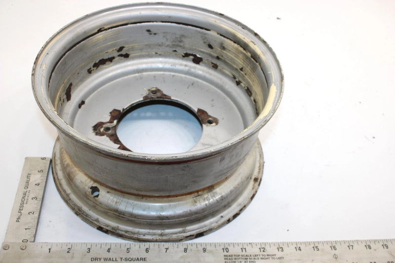 96 Polaris Magnum  4x4 Oem 12X6 Front Wheel Rim 1520179-117 1523448-067 AP56