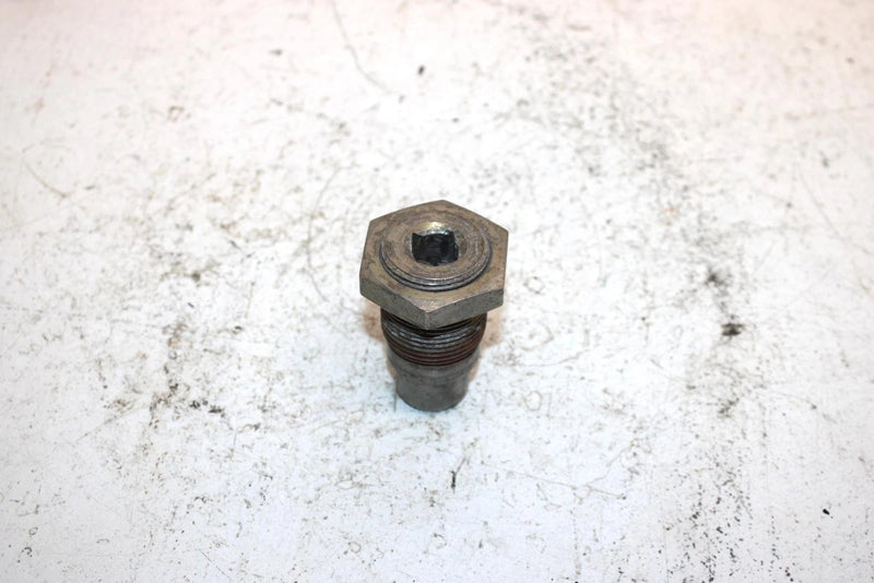 2002 Polaris Magnum 325 Oem Left Swingarm Pivot Bolt 5131864 AP151