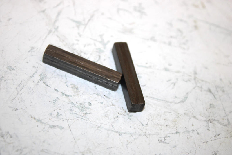 91 Polaris Trail Boss 350l 4x4 Oem Key Pair 7721205 AP15