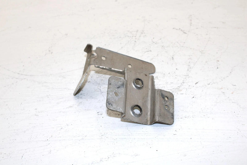 2006 Polaris 600 Fusion Oem Oil Bottle Lower Bracket 5249094 SP31