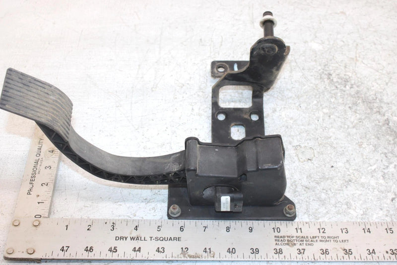 2015 Polaris Ranger 570 Eps Oem Throttle Pedal And Bracket 4014042 XP5.1