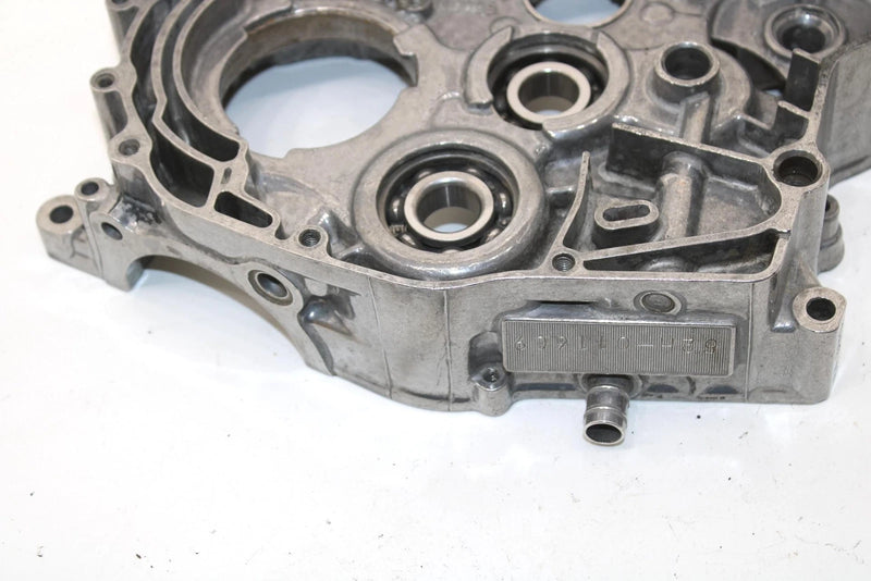 1985 Yamaha  Moto 4 Oem Engine Right Crankcase Half 52G-15100-00-00 AY40