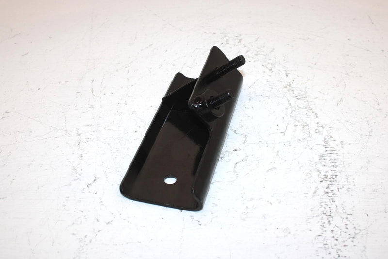 2009 Polaris Trail Boss 330 Oem Rear Engine Mount Bracket 1013413-067 AP181
