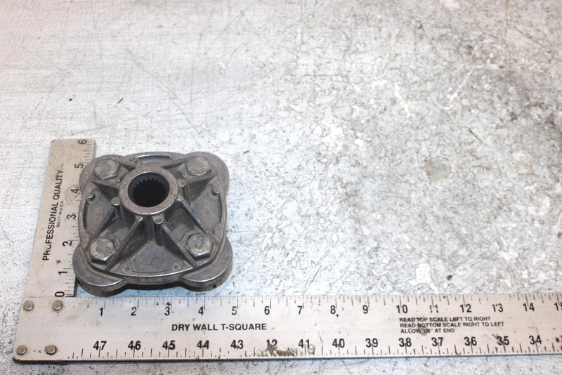 2004 Polaris Trail Boss 330 Oem Rear Wheel Hub W/Nuts 5131777 5144192 AP117
