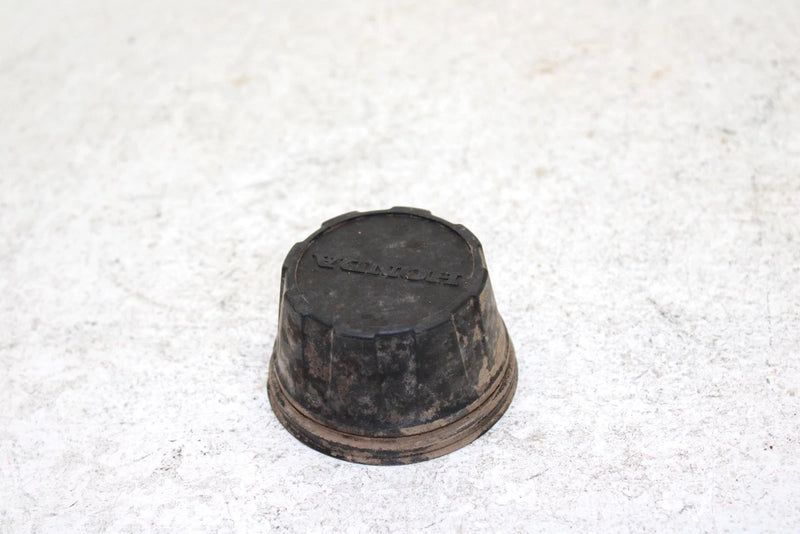 2000 Honda Trx 250 Recon Oem Hub Cap 44732-HC4-000 AH52