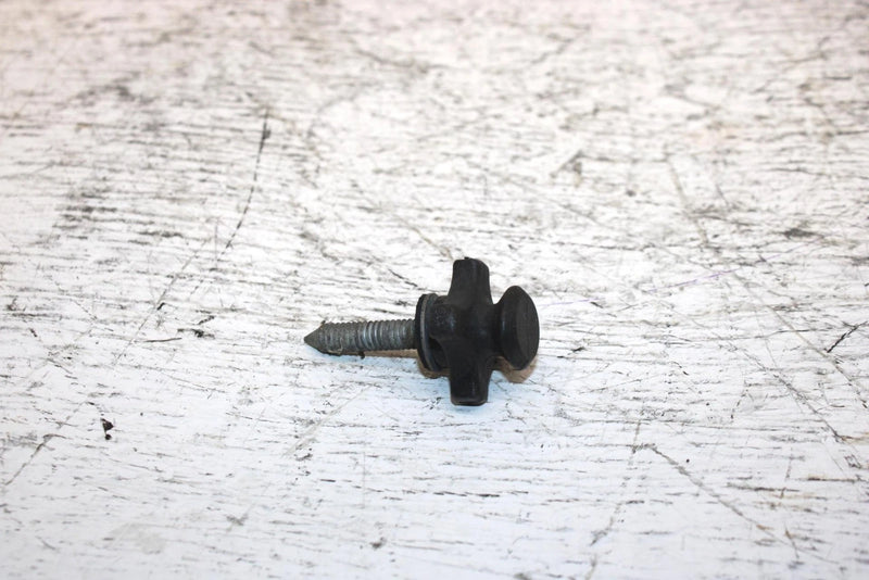 1999 Polaris 500 Indy Oem Hood Latch Retainer 5431502 SP50