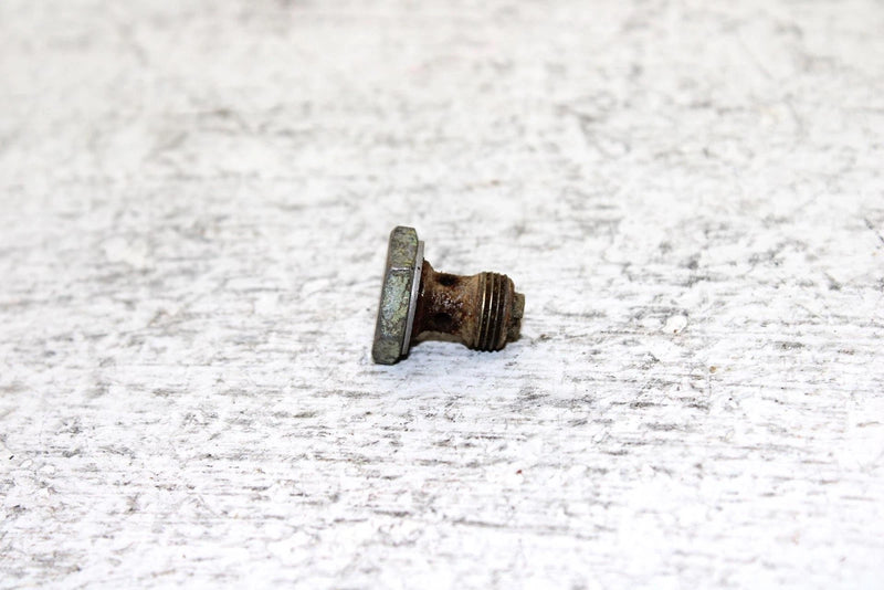 1987 Yamaha Exciter 570 L/c Oem Carb Holder Screw 8M6-14261-00-00 Q4475
