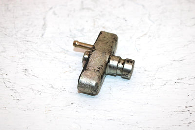 1999 Yamaha  Bear Tracker 2wd Oem Front Brake Anchor 4XE-F7206-00-00 AY50