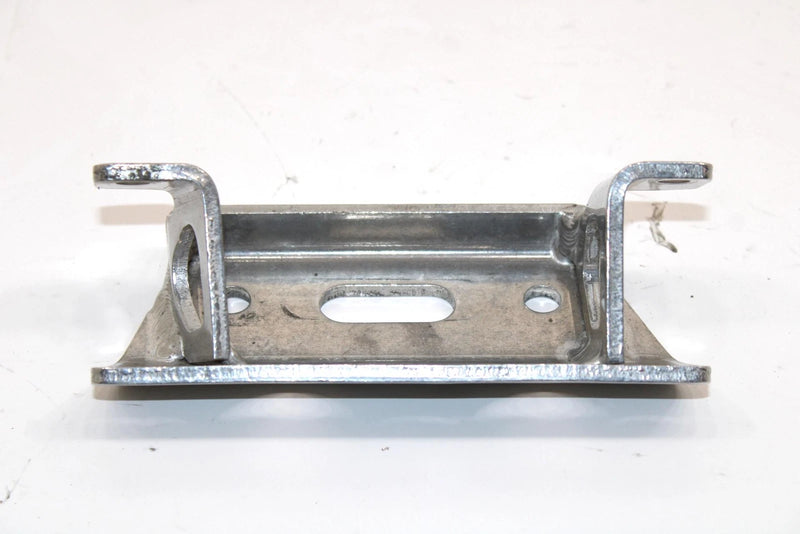 1985 Yamaha Vmax Oem Engine Mount Bracket 8M6-21411-00-00 SY125