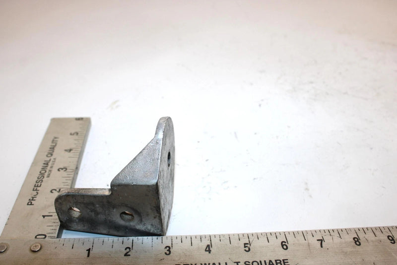 96 Arctic Cat Zrt 600 Oem Rear Motor Mount Bracket 0708-025 Q2197