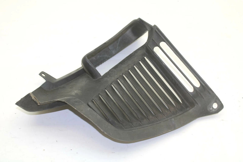 Yamaha OEM Right Louver 8K4-77132-00-00 SY49