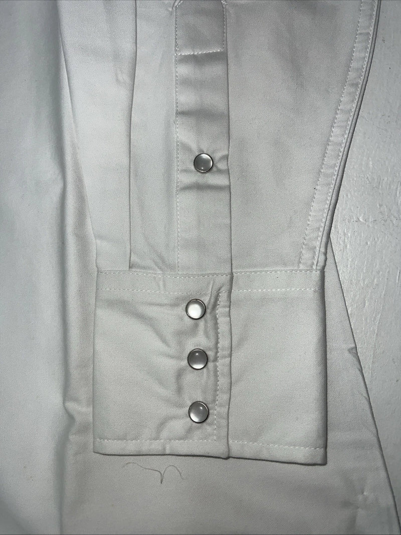New Men’s White Cumberland Outfitters Pearl Snap Long Sleeve Shirt. Medium I-35