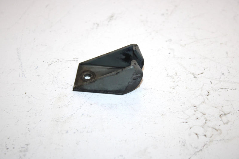 90 Polaris 650 Oem Hood Latch Cup 5430733 Q2106