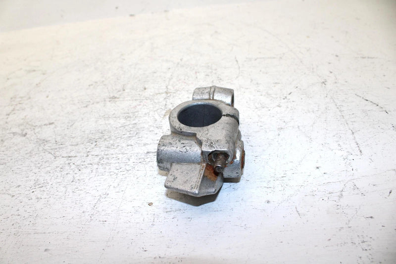1990 Yamaha Phazer Ii LE Oem Right Front Suspension Bracket 84M2377E-00-00 SY14