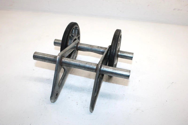 94 Yamaha Vx500 Oem Front Skid Bracket Set 8AX-47418-00-00 SYS