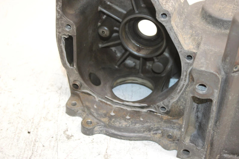 2000 Polaris Magnum 325 Oem Main Transmission Case 3233627 AP65