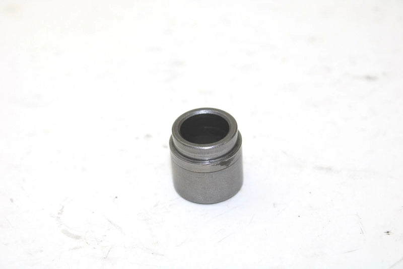 Yamaha OEM Oil Pump Worm Shaft Bushing 821-13176-00-00 Q1585