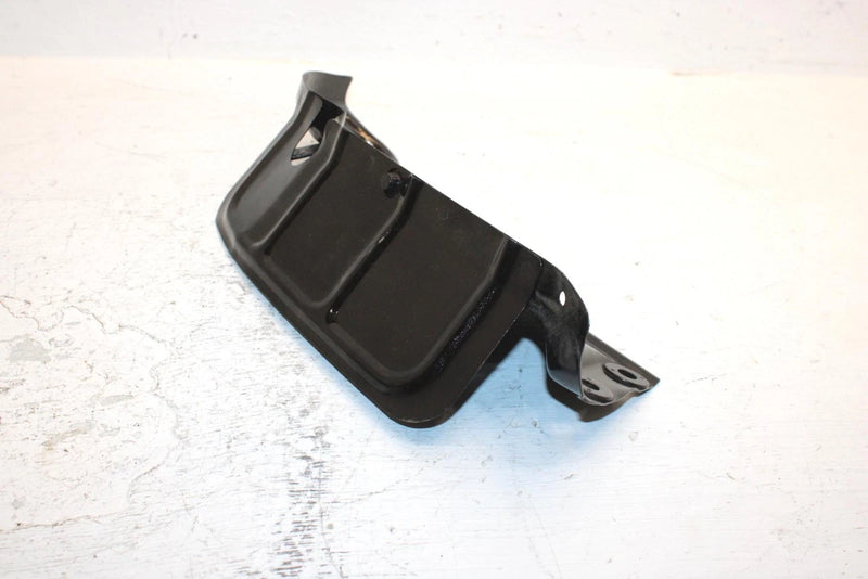 86 Honda Trx 125 Oem Front Inner Splash Guards 61862-VM6-000 61867-VM6-000 AH41