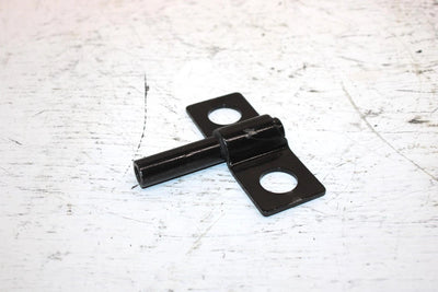 1989 Yamaha Inviter Oem Lower Engine Mount Bracket 81E-21489-01-00 SY17