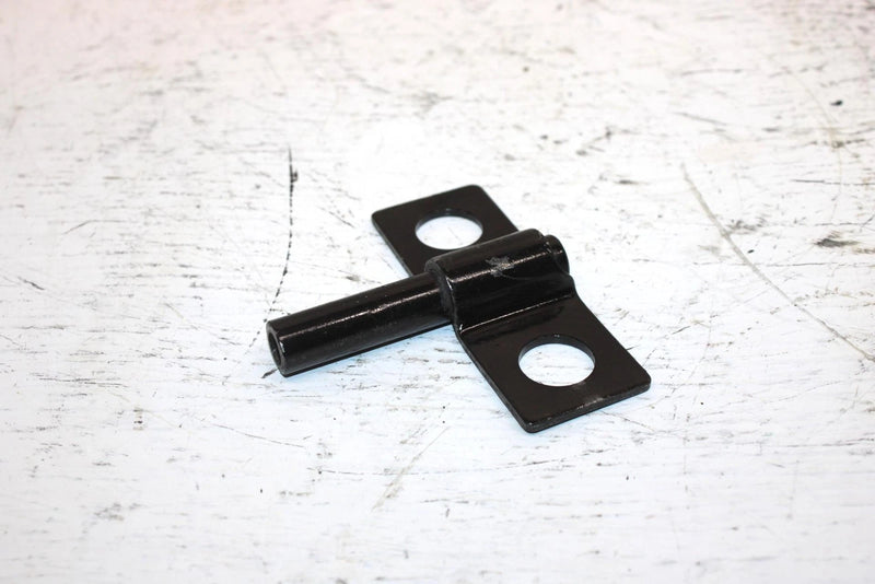 1989 Yamaha Inviter Oem Lower Engine Mount Bracket 81E-21489-01-00 SY17
