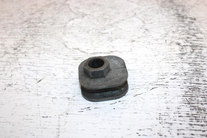 97 Yamaha Venture Oem Rear Suspension Arm Spring Adjuster 86S-47446-01-00 SY15