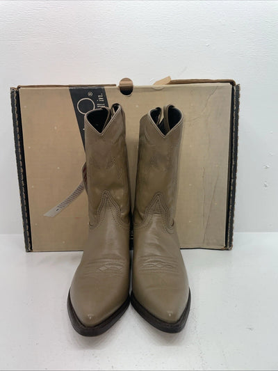 New Women’s Brown Capezio Cowboy Boots. L 295 8 M. 16-17