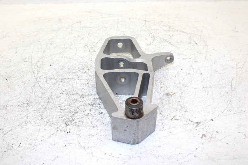 2013 Polaris 600 Rush Pro R Oem Right Steering Knuckle 1823802 SP29