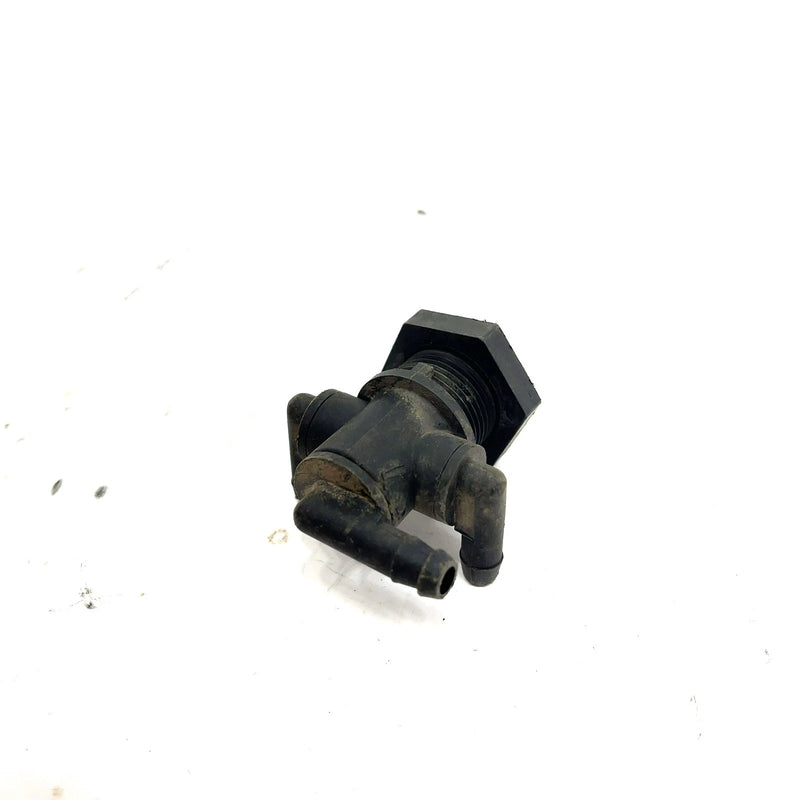 2003 Polaris Magnum 330 4X4 OEM 3 Way Fuel Valve 7052161 AP218