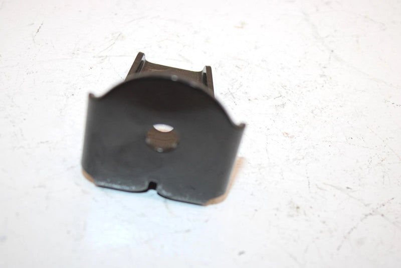 21 Can-am Outlander Max450 4x4 Dps Oem Right Rear Engine Bracket 707001410 AB4