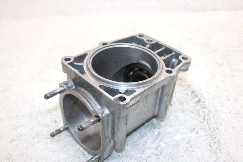 1999 Kawasaki Prarie 400 Oem Transmission Output Case 14055-1127 AK28