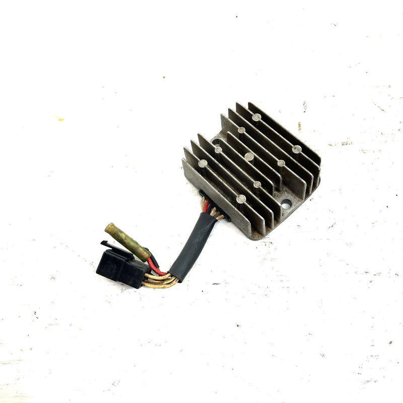 93-95 Yamaha Kodiak 400 YFM400FW 4x4 OEM Voltage Regulator 4GB-81960-00-00 AY61