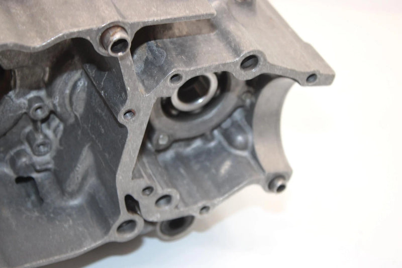 86 Yamaha  Moto 4 Yfm200dxs Oem Crankcase 1NU-15100-00-00 AY2