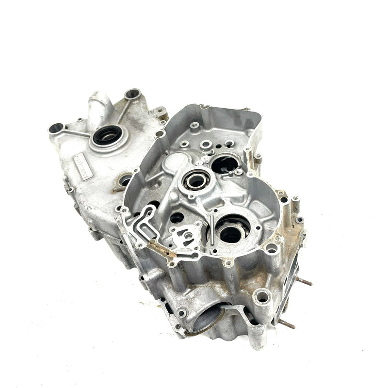 87-93 Suzuki Quadrunner 4WD LT4WD OEM Crankcase 11301-19862 AS40