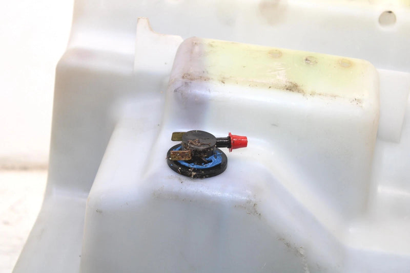 2002 Polaris Xc 500 Oem Airbox/Oil Tank 1253336 SP197